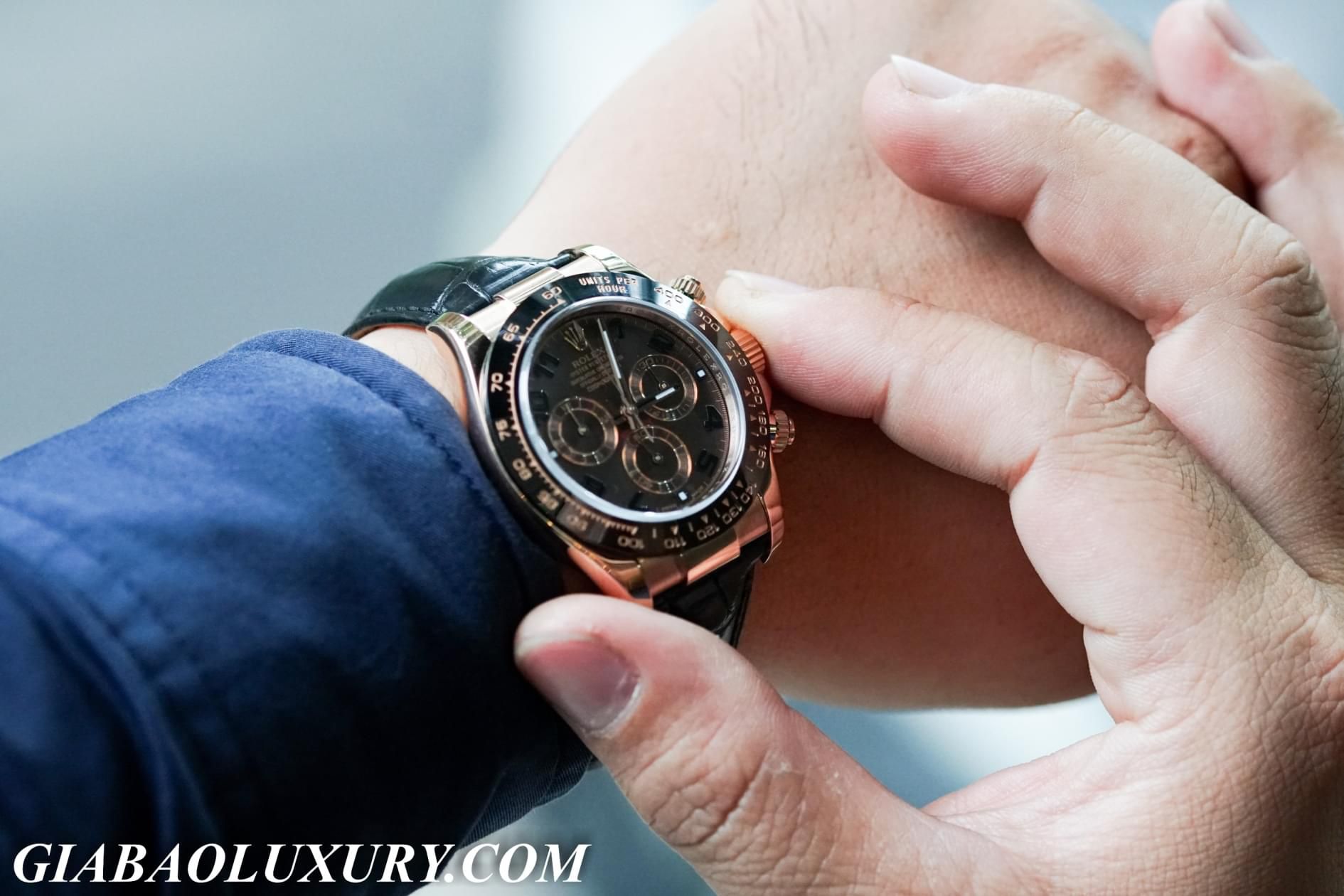 Đồng hồ Rolex Cosmograph Daytona 116515 tính giờ chính xác phù hợp với dân chơi thể thao