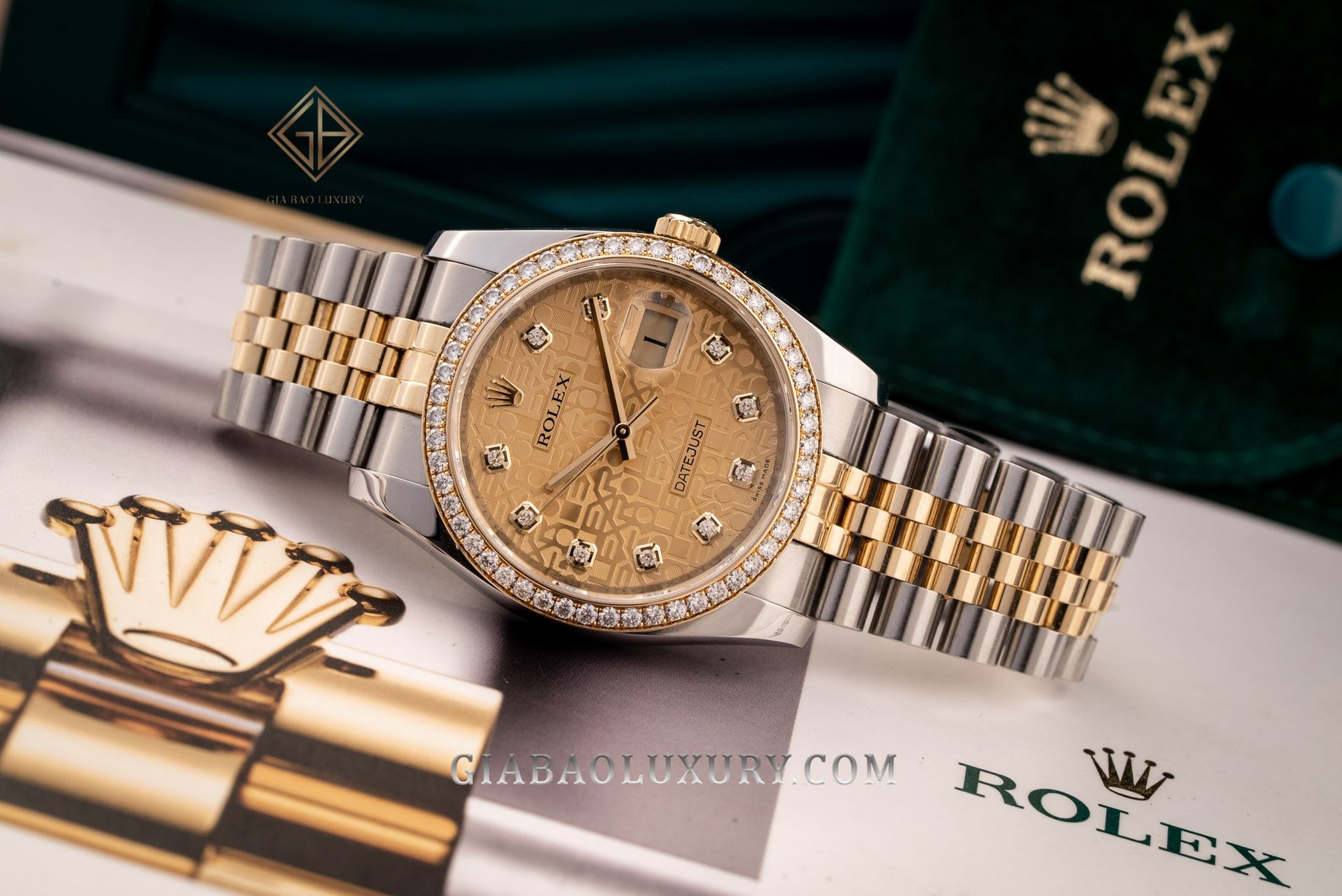 Đồng hồ Rolex dây da nam, nữ giá bao nhiêu, mua ở đâu?